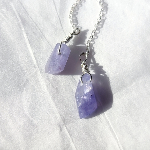 Natural tanzanite & sterling silver threader earrings - Picture 5 of 11